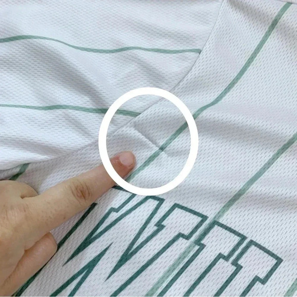 Lisa Simpson Baseball Jersey - Picture 8 of 11